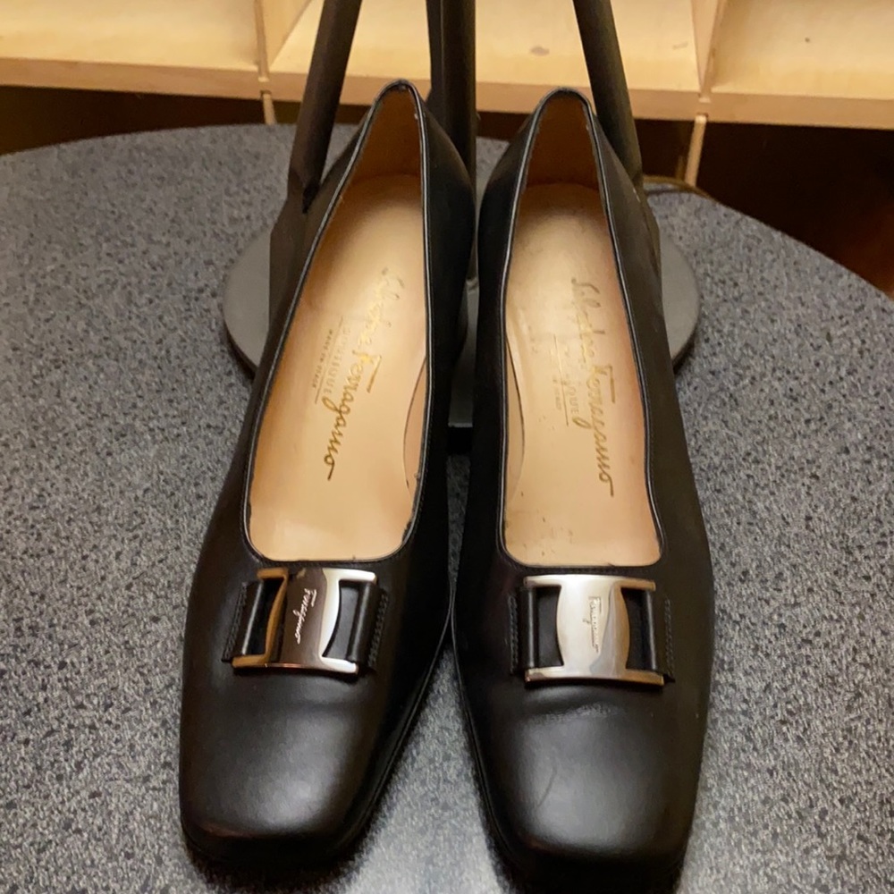 Vintage Salvatore Ferragamo flats